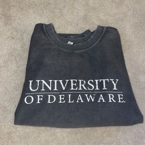 University of Delaware crewneck sweatshirt